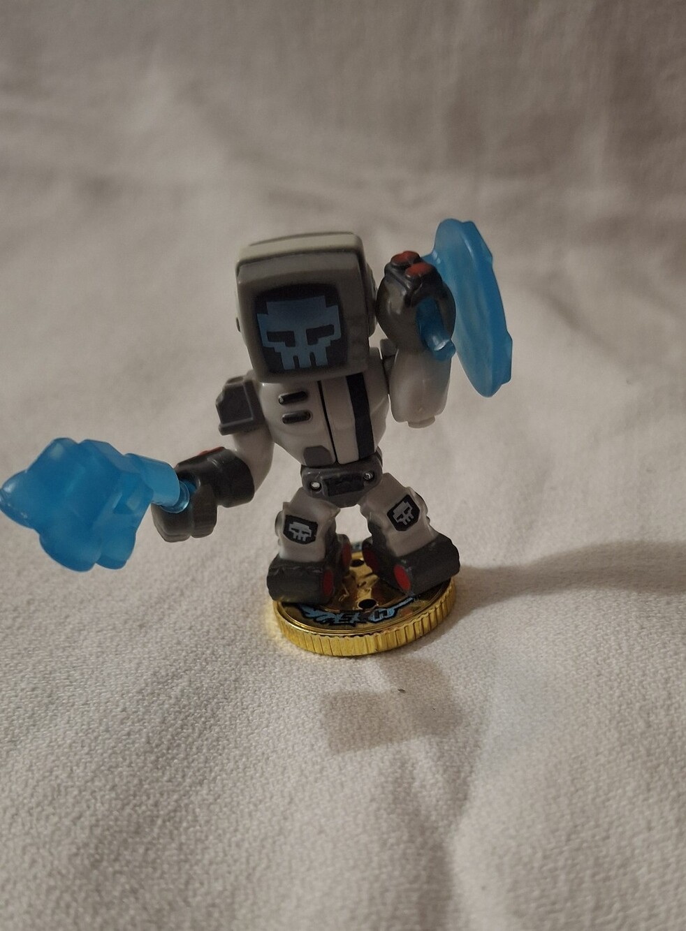 Ultra Rare Akedo Legends Series 1 Mini Action Figure- Rebotcore Retro